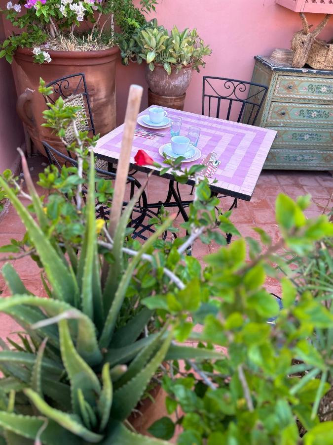 Hotel Riad Lauriers Blancs Marrakesh Exterior foto